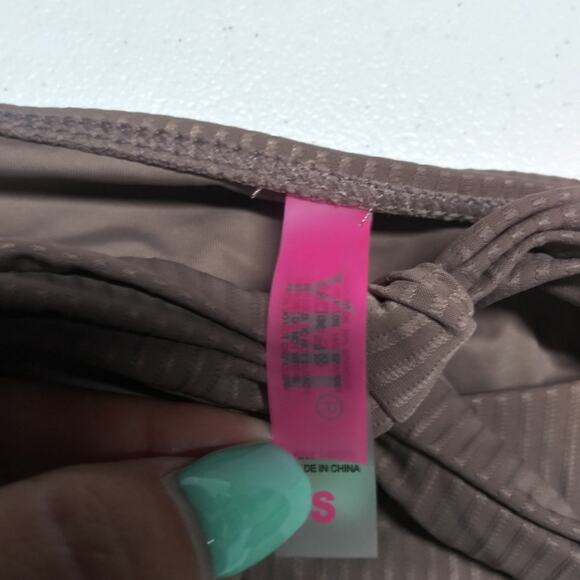 YMI Taupe Classic Thong Swim Bottoms Neutral Ribbed Size Small - Picture 5 of 6